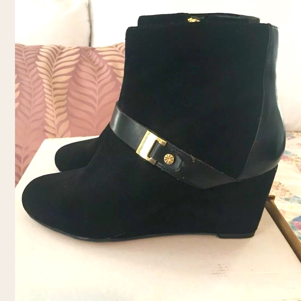 Isaac Mizrahi Suede Wedge Ankle Boots Size 7 New